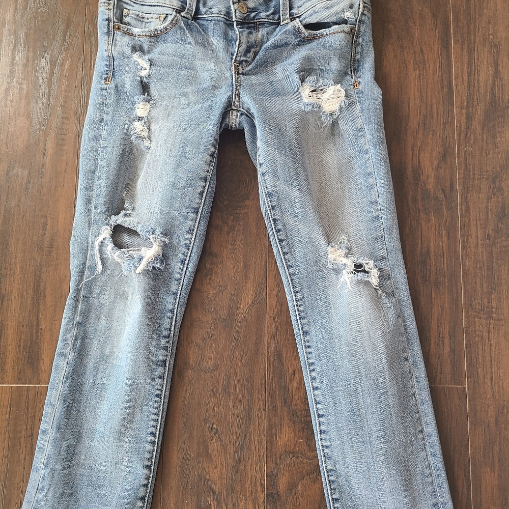 American Eagle size 4 Capris